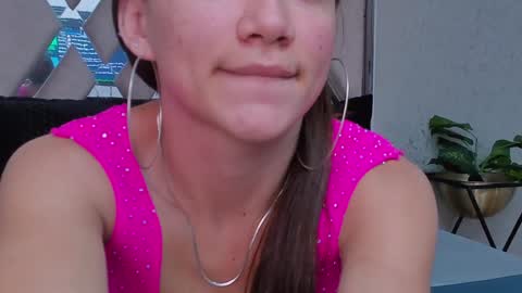 little aitana  online show from 01-18-25, 12:57