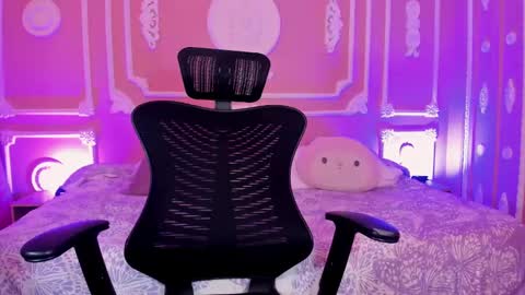 Aitana online show from 10-18-25, 03:13