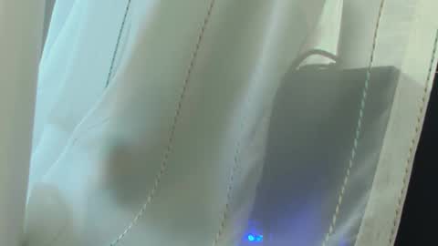 Snapshot of aitanna_love chatting on 10-04-25, 12:36 Aitanna Love online show from 10-04-25, 12:36