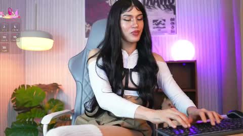 Snapshot of akame_s chatting on 03-10-25, 12:07             online show from 03-10-25, 12:07