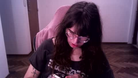 Snapshot of akamedolle chatting on 11-16-25, 01:22 Veronica Akame 3 online show from 11-16-25, 01:22