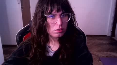 Snapshot of akamedolle chatting on 11-24-25, 06:24 Veronica Akame 3 online show from 11-24-25, 06:24