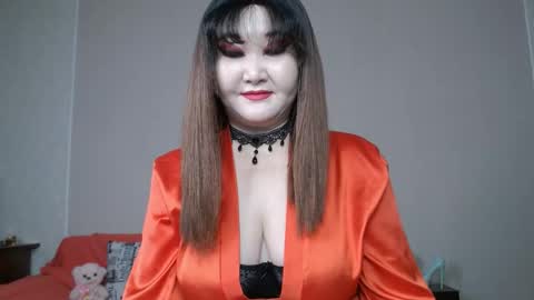 Shelly online show from 11-23-25, 03:28