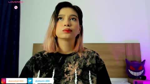 Snapshot of akatsumi_ chatting on 09-29-25, 10:36 Akartsumi online show from 09-29-25, 10:36