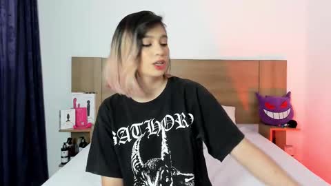 Snapshot of akatsumi_ chatting on 10-03-25, 08:39 Akartsumi online show from 10-03-25, 08:39