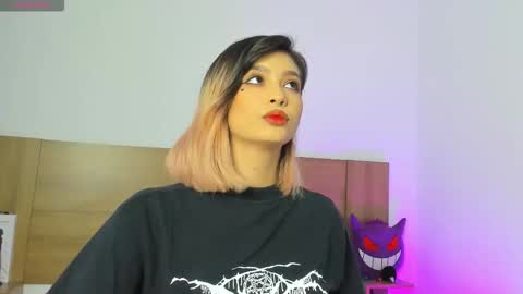 Snapshot of akatsumi_ chatting on 10-15-25, 09:26 Akartsumi online show from 10-15-25, 09:26