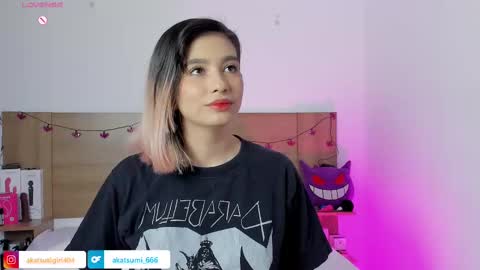 Snapshot of akatsumi_ chatting on 10-31-25, 03:13 Akartsumi online show from 10-31-25, 03:13