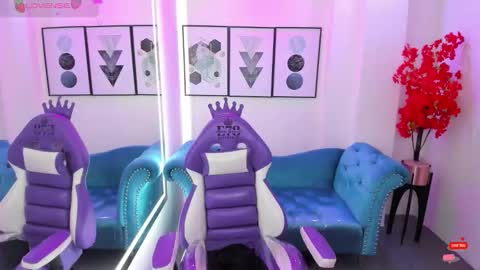 Snapshot of akaza_hakuji_ chatting on 09-29-25, 12:21 Azaka online show from 09-29-25, 12:21