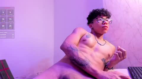 Snapshot of akazaboy chatting on 12-15-24, 10:39 akazaboy online show from 12-15-24, 10:39