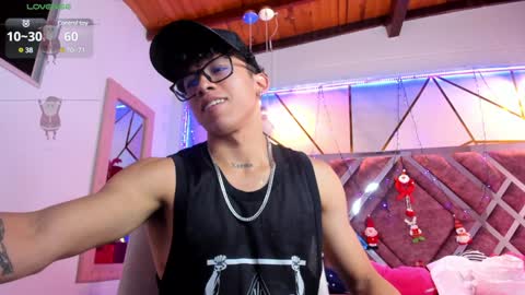 Snapshot of akazaboy chatting on 12-21-24, 04:19 akazaboy online show from 12-21-24, 04:19