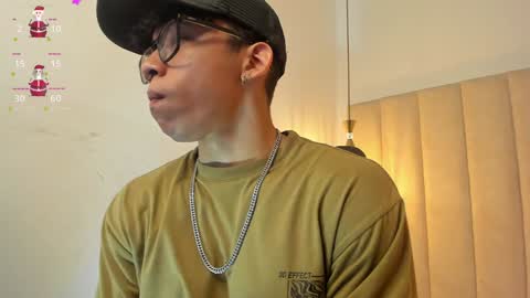 Snapshot of akazaboy chatting on 12-26-24, 04:32 akazaboy online show from 12-26-24, 04:32