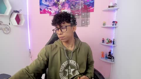 Snapshot of akazaboy chatting on 01-12-25, 04:21 akazaboy online show from 01-12-25, 04:21