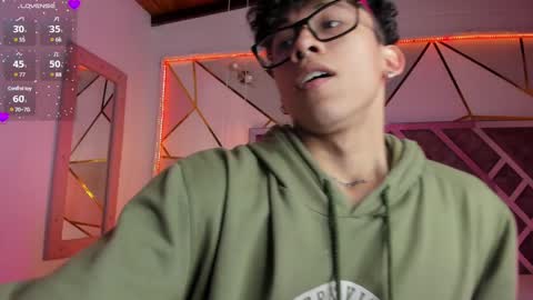 Snapshot of akazaboy chatting on 01-22-25, 04:13 akazaboy online show from 01-22-25, 04:13