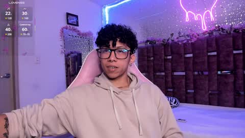 Snapshot of akazaboy chatting on 02-04-25, 04:26 akazaboy online show from 02-04-25, 04:26