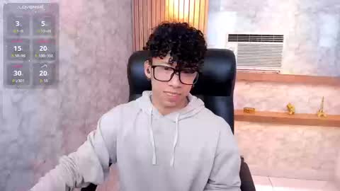 Snapshot of akazaboy chatting on 09-12-25, 08:53 akazaboy online show from 09-12-25, 08:53