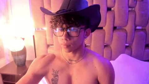 Snapshot of akazaboy chatting on 11-15-25, 08:49 akazaboy online show from 11-15-25, 08:49