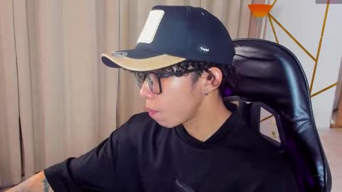 akazaboy online show from 05-06-26, 05:46