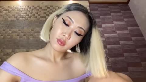 Snapshot of akemi_jp chatting on 09-29-25, 10:03 Akemi online show from 09-29-25, 10:03