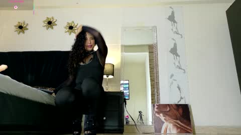 Snapshot of akemirosse chatting on 04-01-26, 08:06 Akemi online show from 04-01-26, 08:06