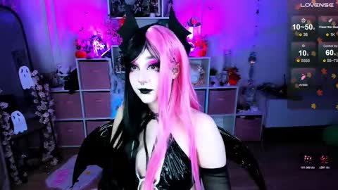 Snapshot of aki__ra chatting on 11-04-25, 10:31 Aki online show from 11-04-25, 10:31