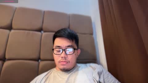 Snapshot of akihiro_morningstar chatting on 04-13-26, 04:40 Dave online show from 04-13-26, 04:40