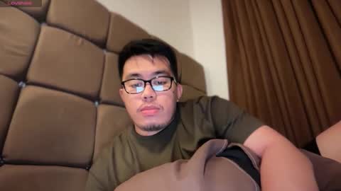Snapshot of akihiro_morningstar chatting on 04-15-26, 06:59 Dave online show from 04-15-26, 06:59