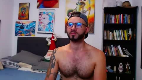 Snapshot of akiles_r chatting on 12-04-24, 12:08 akiles online show from 12-04-24, 12:08