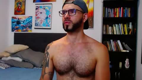 Snapshot of akiles_r chatting on 12-10-24, 02:05 akiles online show from 12-10-24, 02:05