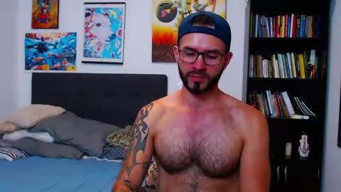 Snapshot of akiles_r chatting on 12-13-24, 01:15 akiles online show from 12-13-24, 01:15