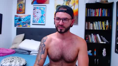 Snapshot of akiles_r chatting on 12-18-24, 10:02 akiles online show from 12-18-24, 10:02