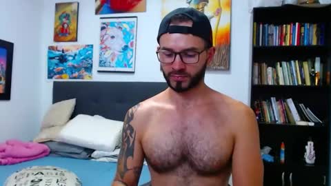 Snapshot of akiles_r chatting on 12-19-24, 01:07 akiles online show from 12-19-24, 01:07