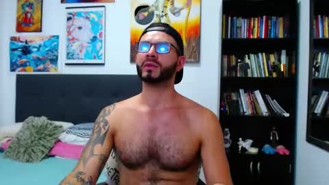 Snapshot of akiles_r chatting on 01-08-25, 10:48 akiles online show from 01-08-25, 10:48