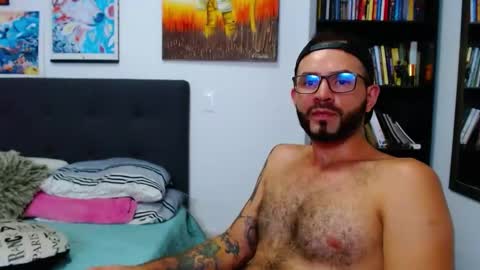 Snapshot of akiles_r chatting on 01-09-25, 02:01 akiles online show from 01-09-25, 02:01