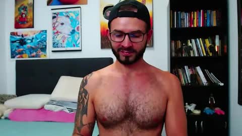 Snapshot of akiles_r chatting on 01-17-25, 10:56 akiles online show from 01-17-25, 10:56