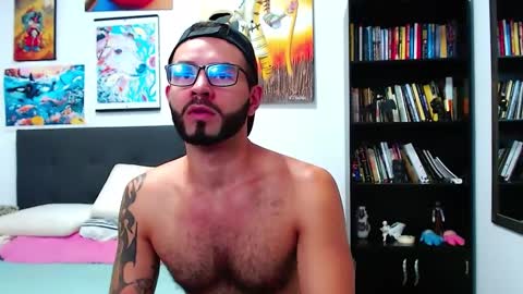Snapshot of akiles_r chatting on 01-20-25, 11:32 akiles online show from 01-20-25, 11:32
