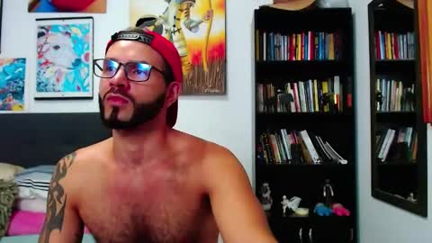 Snapshot of akiles_r chatting on 01-24-25, 03:00 akiles online show from 01-24-25, 03:00