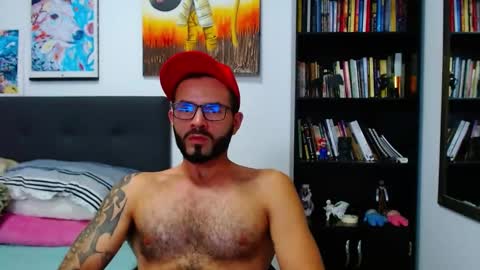 Snapshot of akiles_r chatting on 01-31-25, 02:48 akiles online show from 01-31-25, 02:48