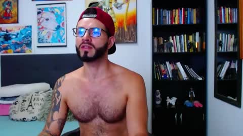 Snapshot of akiles_r chatting on 02-03-25, 11:26 akiles online show from 02-03-25, 11:26