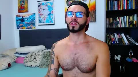 Snapshot of akiles_r chatting on 02-06-25, 02:22 akiles online show from 02-06-25, 02:22