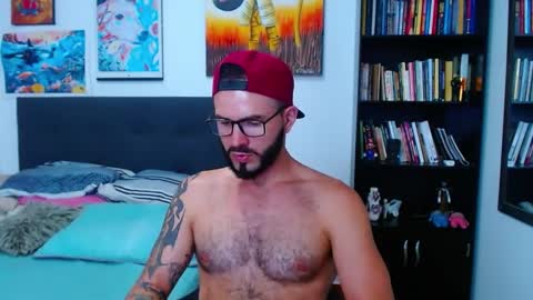 Snapshot of akiles_r chatting on 02-18-25, 02:05 akiles online show from 02-18-25, 02:05
