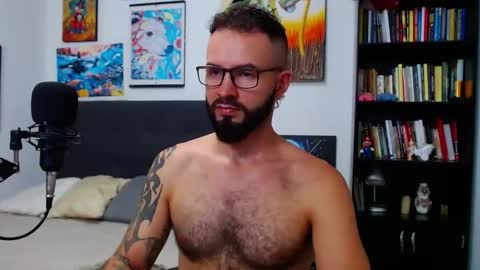 Snapshot of akiles_r chatting on 10-16-25, 11:17 akiles online show from 10-16-25, 11:17