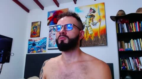 Snapshot of akiles_r chatting on 10-21-25, 10:54 akiles online show from 10-21-25, 10:54