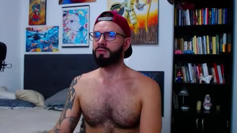 Snapshot of akiles_r chatting on 10-23-25, 11:14 akiles online show from 10-23-25, 11:14