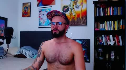 Snapshot of akiles_r chatting on 11-13-25, 10:19 akiles online show from 11-13-25, 10:19