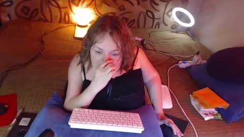 Natalie online show from 01-19-25, 04:22