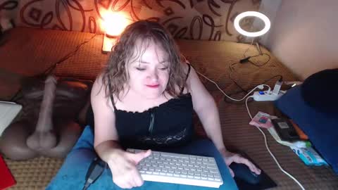 Natalie online show from 01-24-25, 07:07