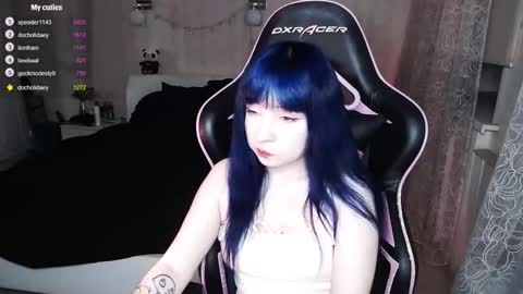 akirahartyx online show from 10-25-25, 03:07