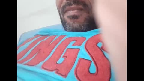 Snapshot of akram_40 chatting on 10-29-25, 10:22 Brown arab man online show from 10-29-25, 10:22