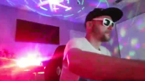 Snapshot of alabamacrazy85 chatting on 01-10-26, 09:44 alabamacrazy85 online show from 01-10-26, 09:44