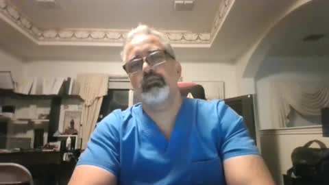 Snapshot of aladdin31673 chatting on 12-16-25, 12:04 aladdin31673 online show from 12-16-25, 12:04